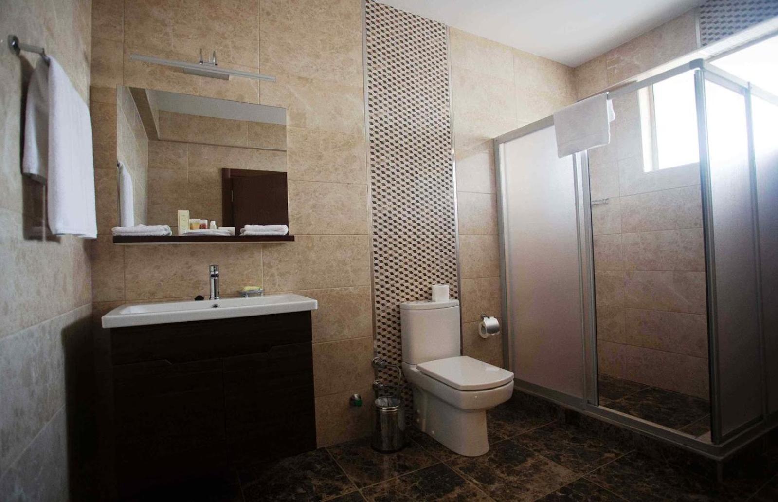 Ah Hotel And Conferences Madina Exterior foto