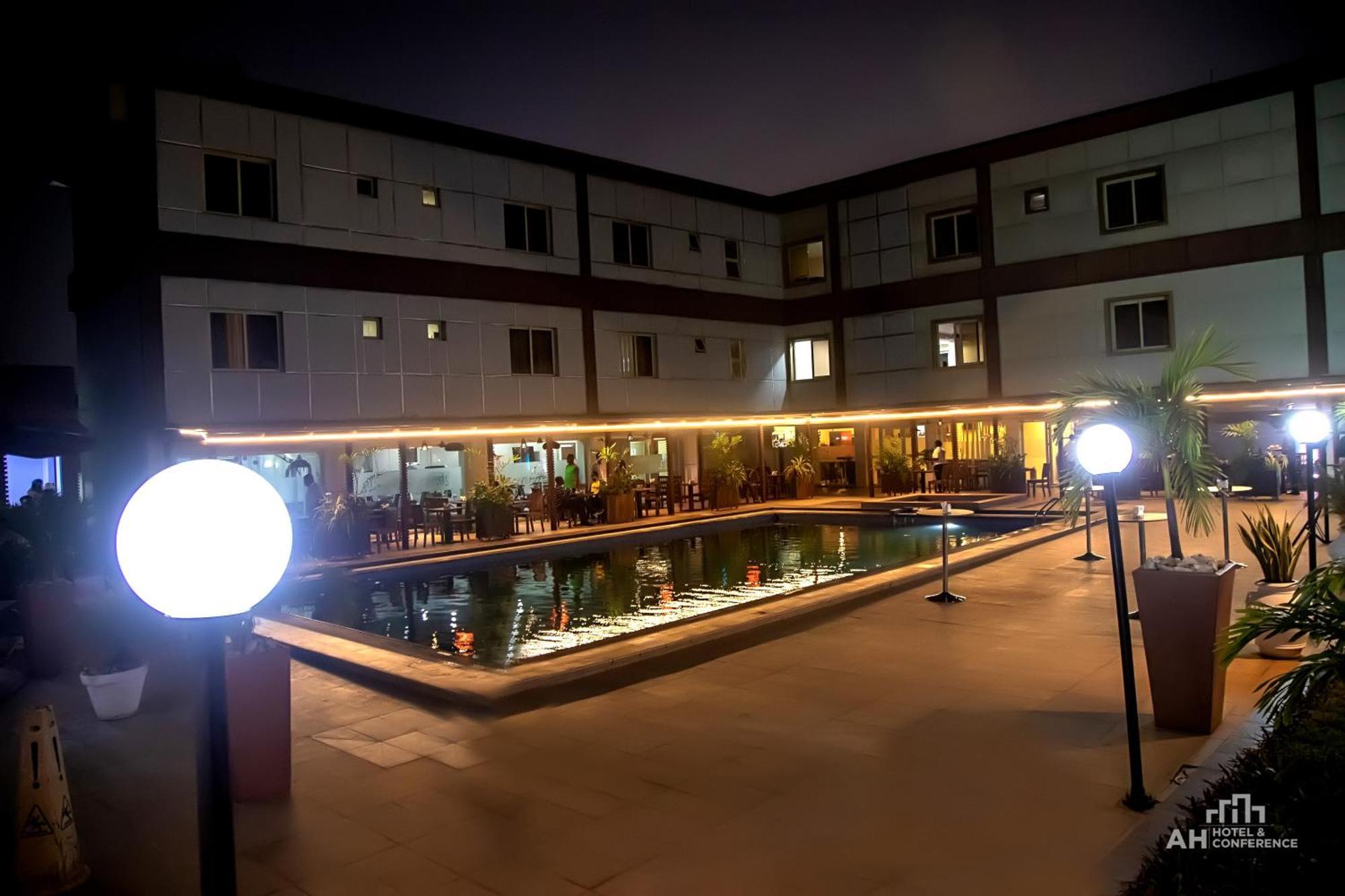 Ah Hotel And Conferences Madina Exterior foto
